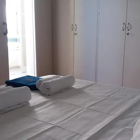 240 Depa Court Апартаменты